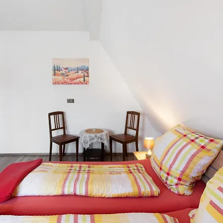 Vierheller Apartment *