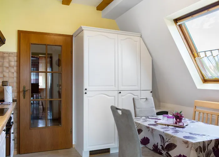 Vierheller Apartmán *